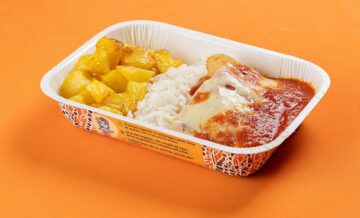 Filé de frango à Parmegiana com arroz branco e batata bolinha 400g