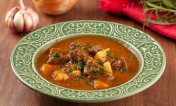Picadinho de carne com batata e cenoura congelado  200g