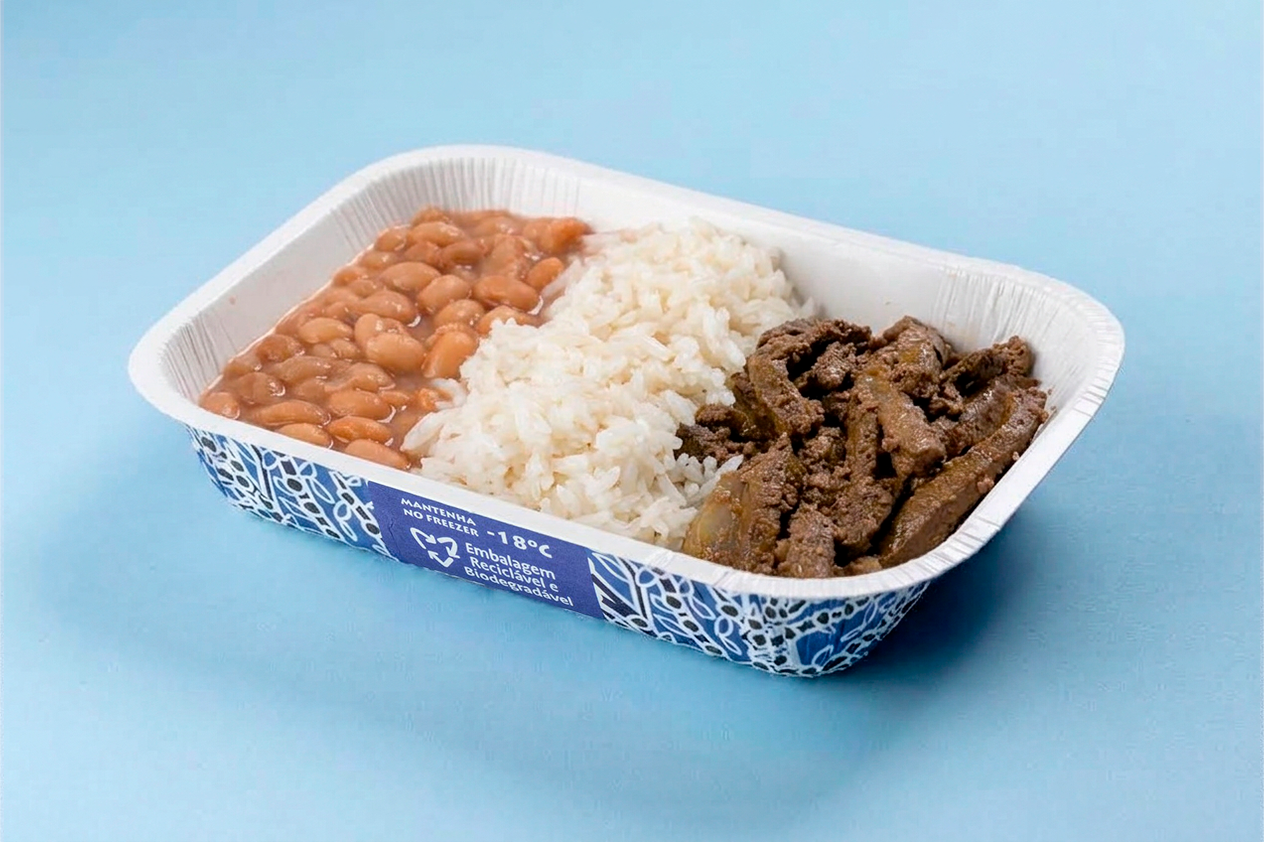 Tiras de fígado acebolado com arroz branco e feijão 400g